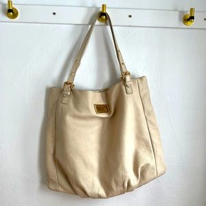 Marc by Marc Jacobs leather tote ☀️
